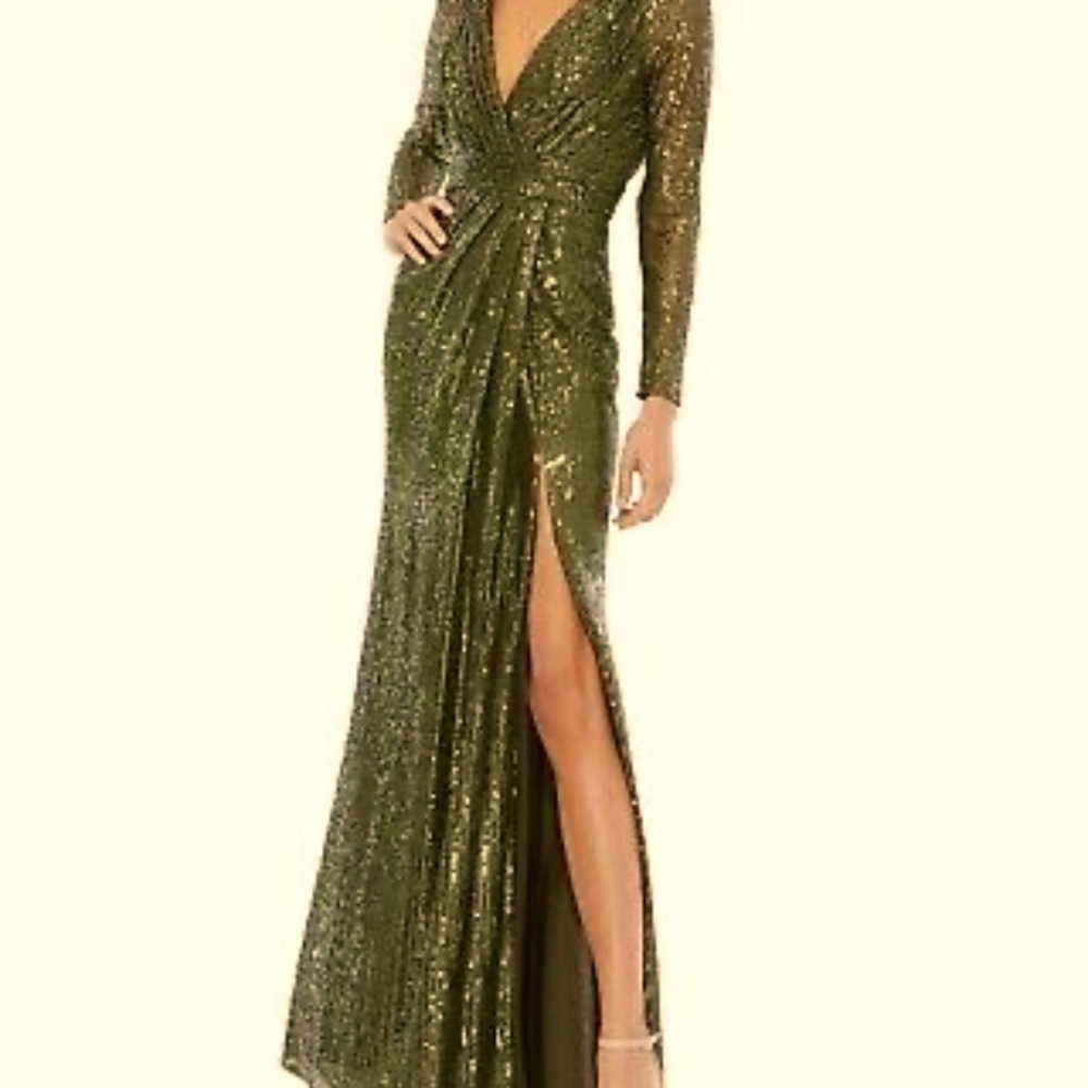 Ieena for Mac Duggal Green Sequin Long Sleeve Dress with slit SZ 16